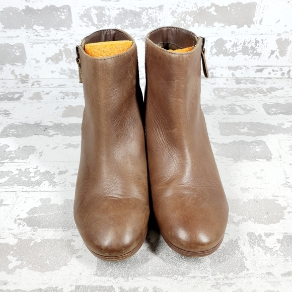 Crown Vintage Brown Leather Zip Up Block Heel Ankle Booties O273 - Picture 3 of 13